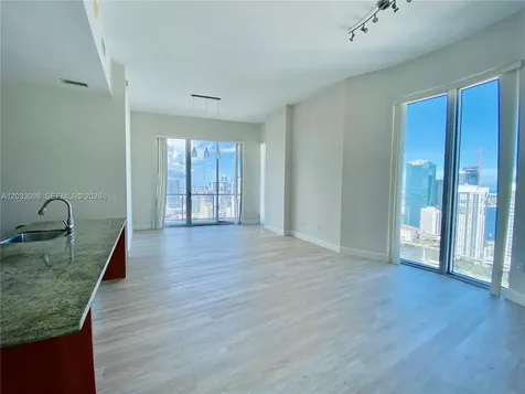 185 SW 7th Street Miami FL 33130