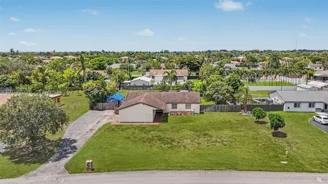 1475 NW 19 Street Homestead FL 33030