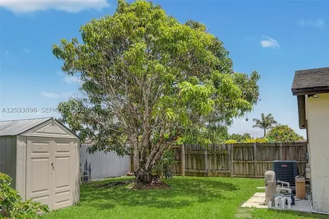 1475 NW 19 Street Homestead FL 33030