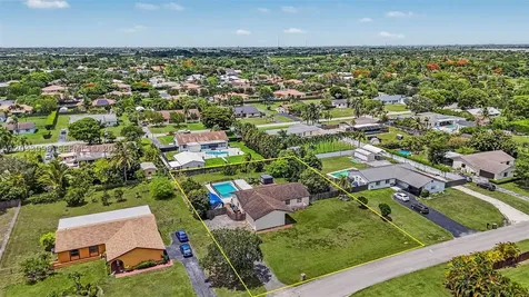 1475 NW 19 Street Homestead FL 33030