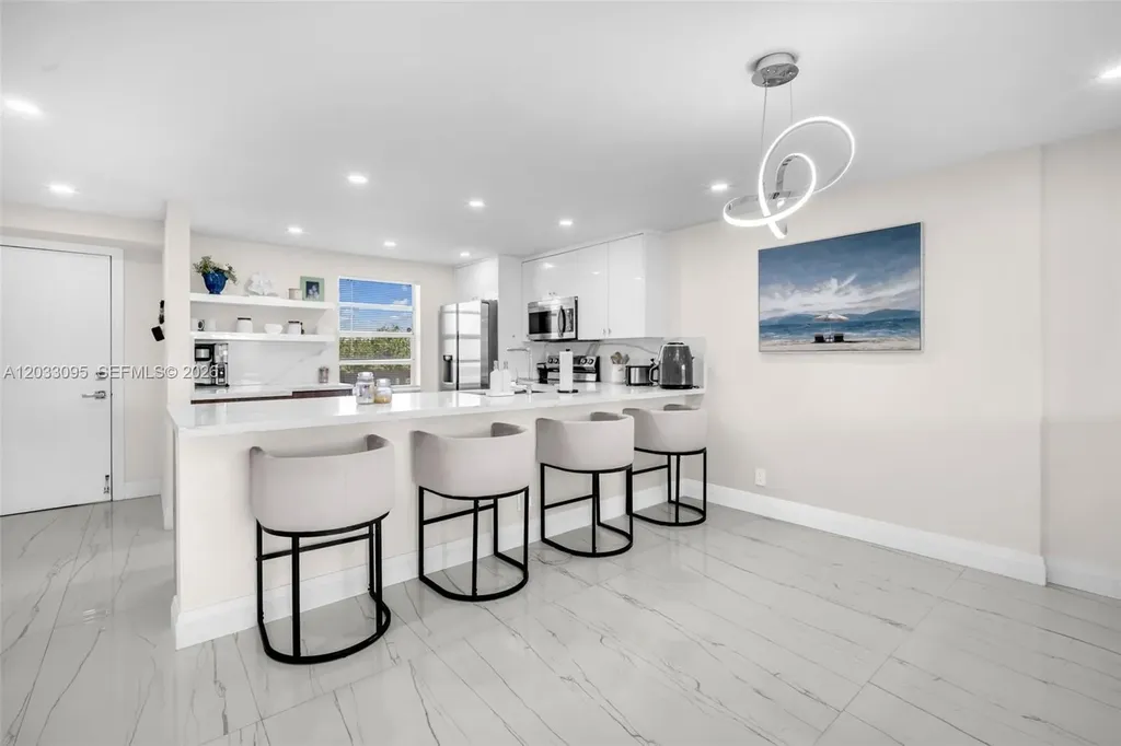441 SE 3rd Street Dania Beach FL 33004