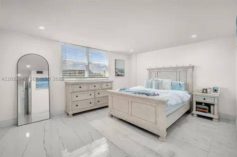 441 SE 3rd Street Dania Beach FL 33004