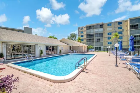 441 SE 3rd Street Dania Beach FL 33004