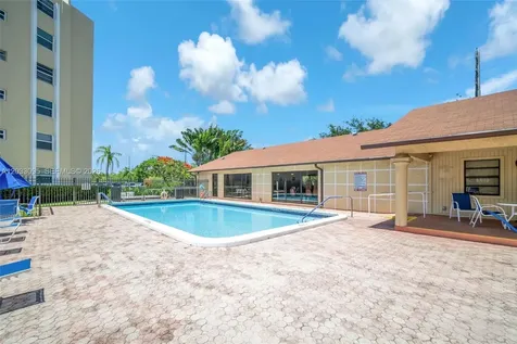 441 SE 3rd Street Dania Beach FL 33004
