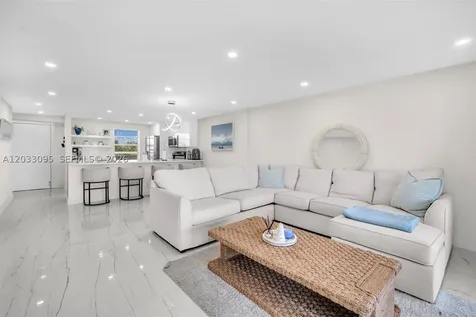 441 SE 3rd Street Dania Beach FL 33004