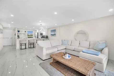 441 SE 3rd Street Dania Beach FL 33004