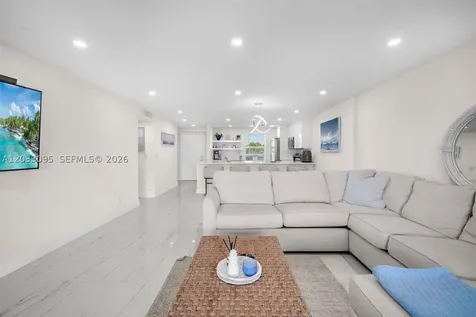 441 SE 3rd Street Dania Beach FL 33004