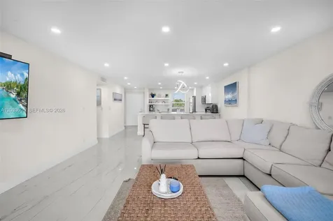 441 SE 3rd Street Dania Beach FL 33004