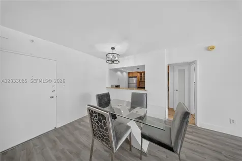 5600 Collins Avenue Miami Beach FL 33140