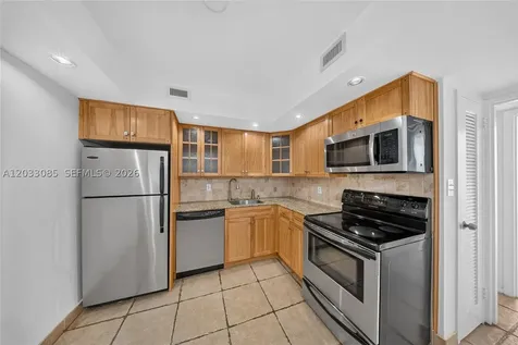 5600 Collins Avenue Miami Beach FL 33140