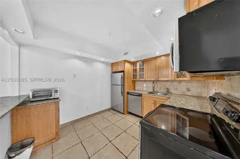 5600 Collins Avenue Miami Beach FL 33140