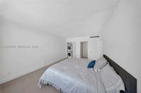 5600 Collins Avenue Miami Beach FL 33140