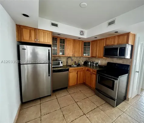 5600 Collins Avenue Miami Beach FL 33140
