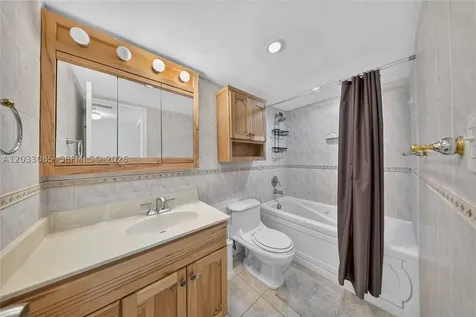 5600 Collins Avenue Miami Beach FL 33140
