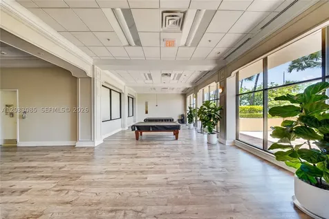 5600 Collins Avenue Miami Beach FL 33140