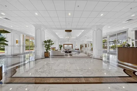 5600 Collins Avenue Miami Beach FL 33140