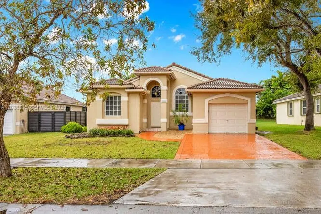 18322 SW 94th Court Palmetto Bay FL 33157