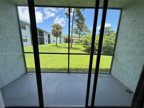 4885 Lake Arjaro Drive West Palm Beach FL 33407