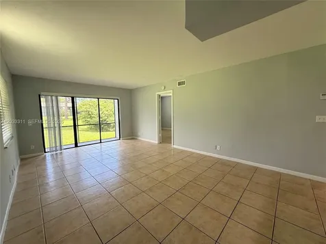 4885 Lake Arjaro Drive West Palm Beach FL 33407