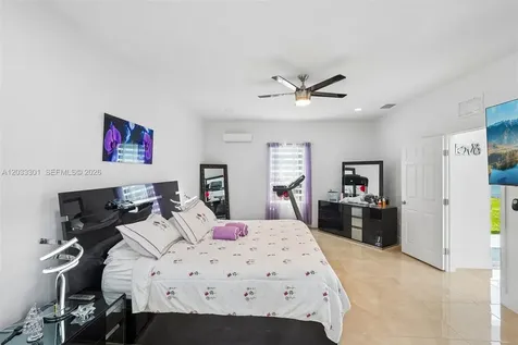 910 Richmond Avenue N Lehigh Acres FL 33972