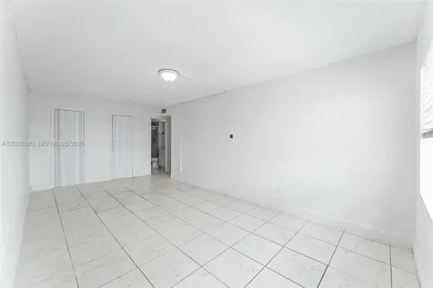 482 NW 165th St Road Miami FL 33169