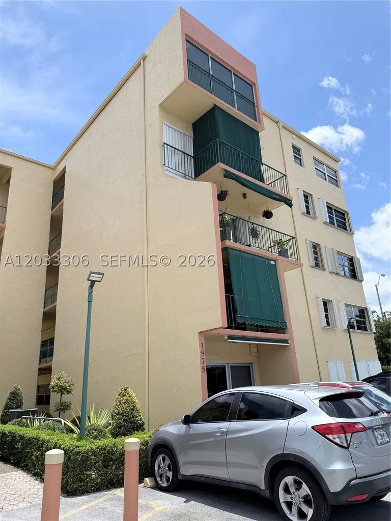 1975 W 44th Place Hialeah FL 33012