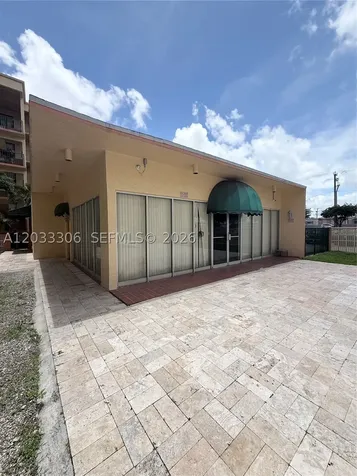 1975 W 44th Place Hialeah FL 33012