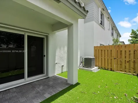 106 SW 184th Place Pembroke Pines FL 33029