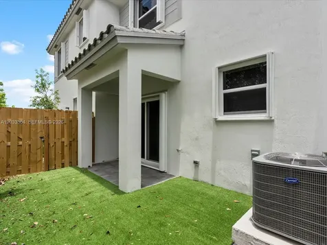 106 SW 184th Place Pembroke Pines FL 33029