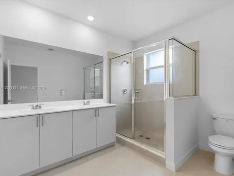 106 SW 184th Place Pembroke Pines FL 33029