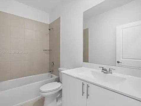 106 SW 184th Place Pembroke Pines FL 33029