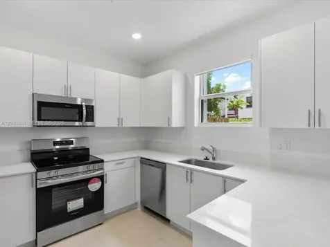 106 SW 184th Place Pembroke Pines FL 33029
