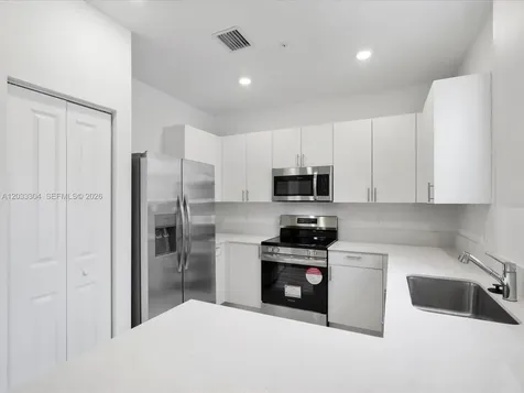 106 SW 184th Place Pembroke Pines FL 33029