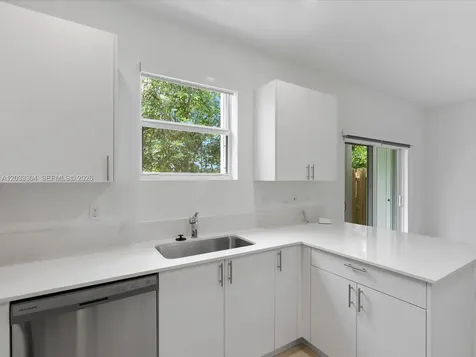 106 SW 184th Place Pembroke Pines FL 33029