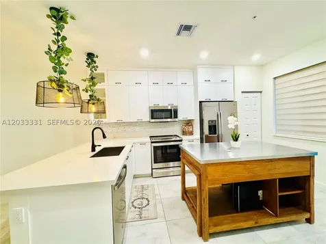 10295 NW 64th Terrace Doral FL 33178