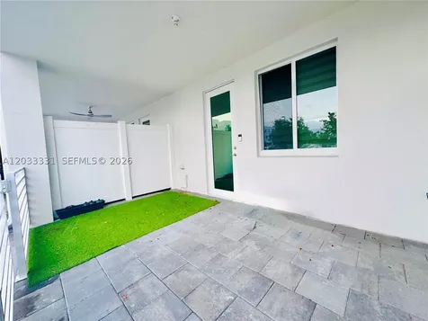 10295 NW 64th Terrace Doral FL 33178