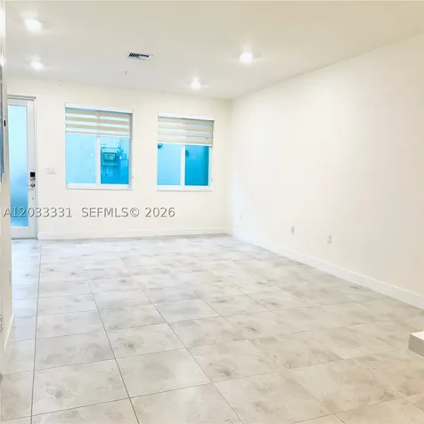 10295 NW 64th Terrace Doral FL 33178
