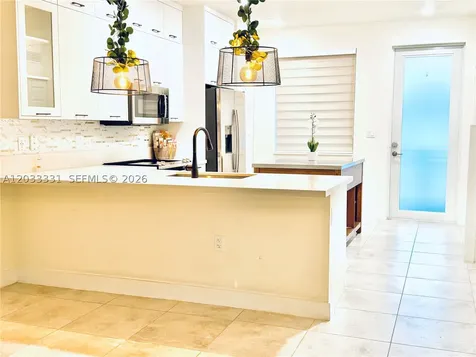 10295 NW 64th Terrace Doral FL 33178