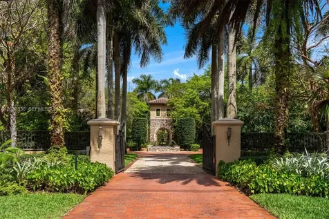 6201 SW 96th Street Pinecrest FL 33156