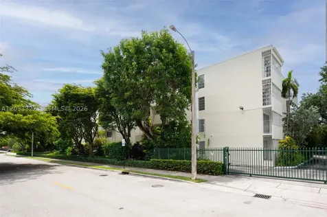 5838 SW 74 Terrace South Miami FL 33143