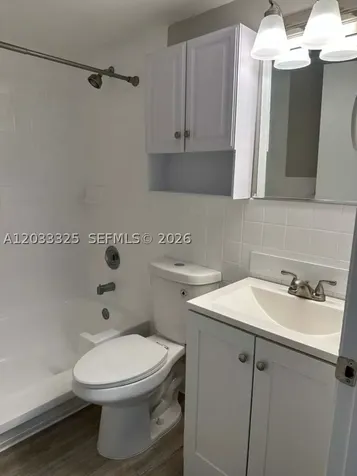 7832 Collins Avenue Miami Beach FL 33141