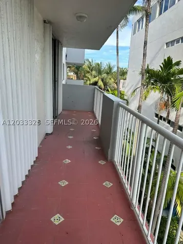 7832 Collins Avenue Miami Beach FL 33141