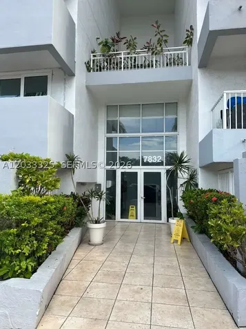 7832 Collins Avenue Miami Beach FL 33141