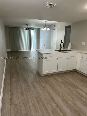 7832 Collins Avenue Miami Beach FL 33141