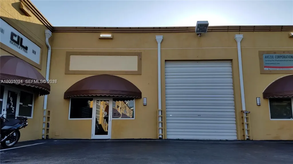 1929 NW 108th Avenue Sweetwater FL 33172