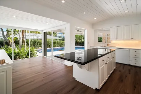 669 S Mashta Drive Key Biscayne FL 33149