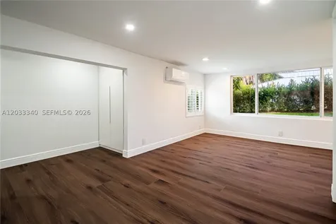 669 S Mashta Drive Key Biscayne FL 33149