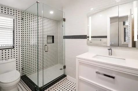 669 S Mashta Drive Key Biscayne FL 33149