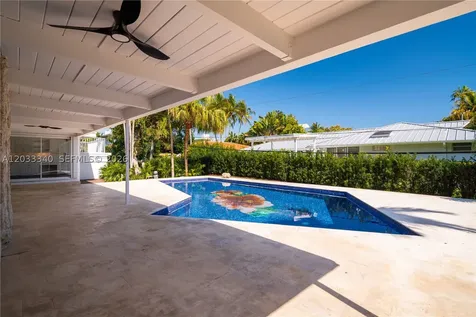 669 S Mashta Drive Key Biscayne FL 33149