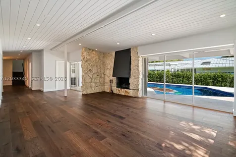 669 S Mashta Drive Key Biscayne FL 33149